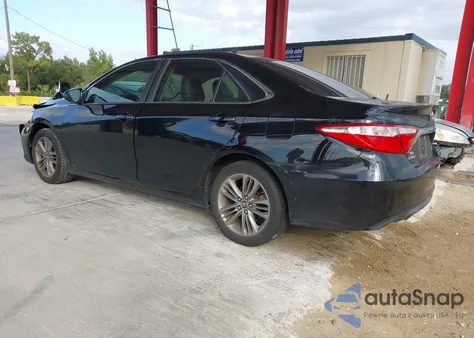 2015 Toyota Camry Se z USA, uszkodzony, nr VIN 4T1BF1FK0FU040307